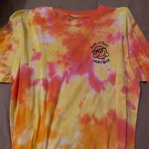 Happy hour tie dye